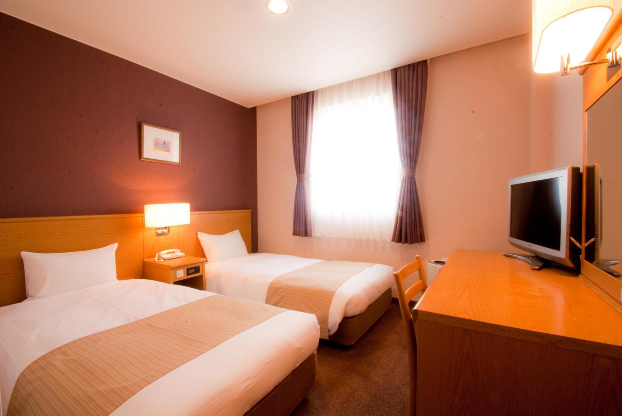 Hotel Folkloro Takahata Quarto foto