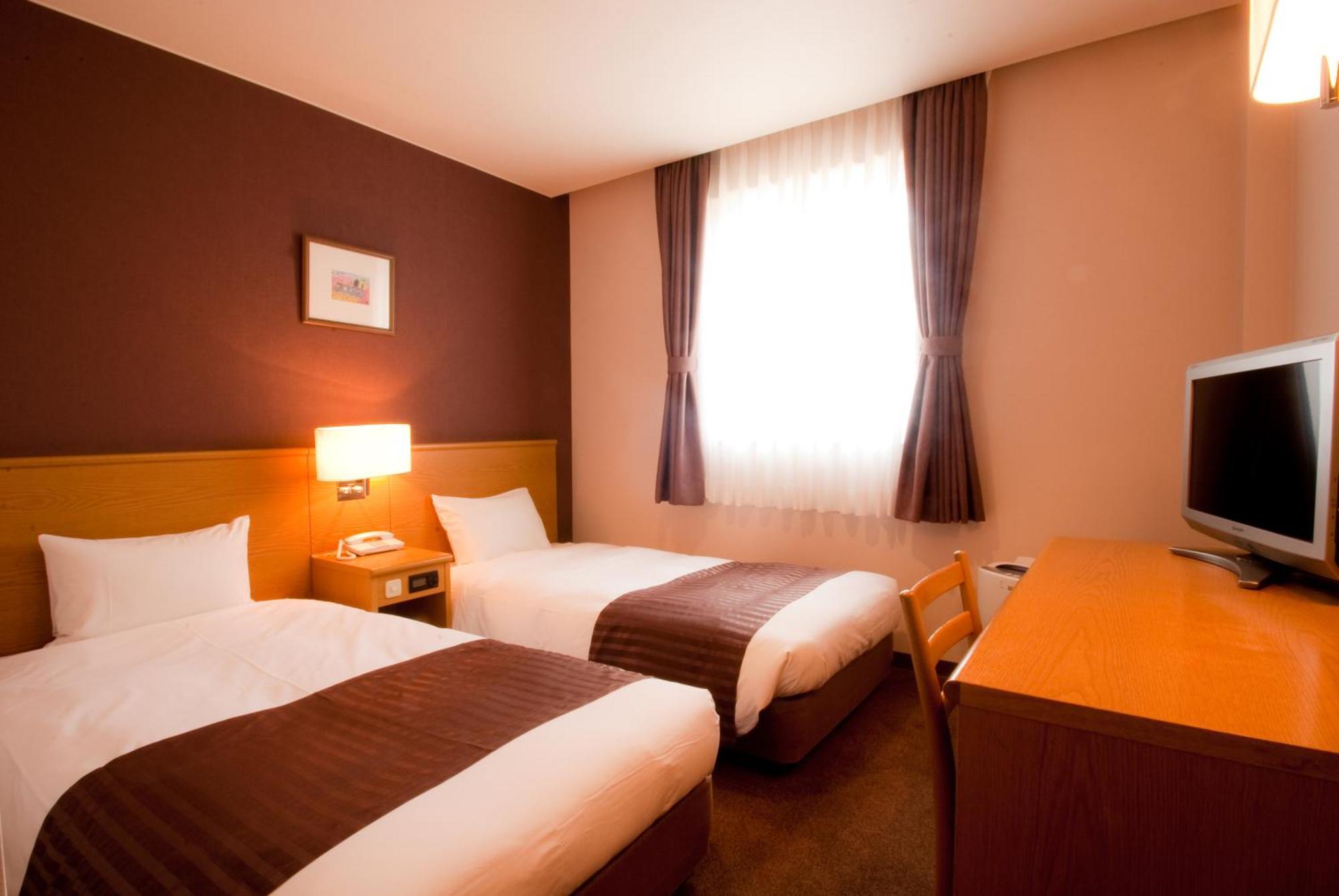 Hotel Folkloro Takahata Quarto foto
